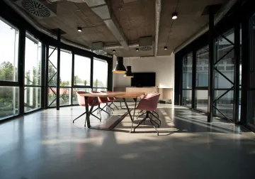 Interior de una sala de reuniones de despacho